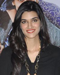 Kriti Sanon at Heropanti Promotion in Gurgaon