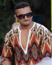 Yo Yo Honey Singh at Holi Hain Life OK Hain