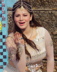 Kainaat Arora at Holi Hain Life OK Hain