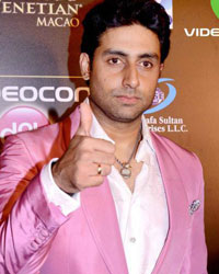 Abhishek Bachchan at IIFA Awards 2013