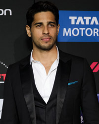 Sidharth Malhotra at IIFA Awards 2014