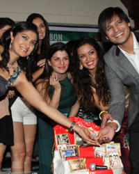 Lalitya Munshaw , Kainaat Arora and Vivek Oberoi Lalitya Munshaw , Kainaat Arora and Vivek Oberoi