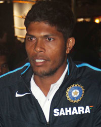 Umesh Yadav at Indian Cricket Team at Mumbai Airport