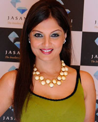 Deepshikha at Jasani Jewellery Lounge Anniversary