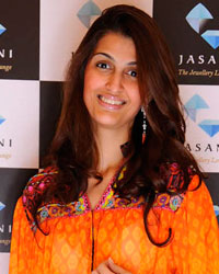 Akanksha Agarwal at Jasani Jewellery Lounge Anniversary