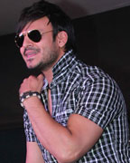 Vivek Oberoi at Jayantabhai Ki Love Story Promotion