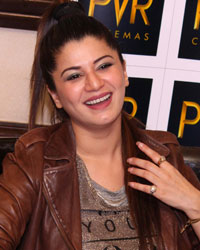 Kainaat Arora at Kainaat and Gippy Promote Faraar Movie