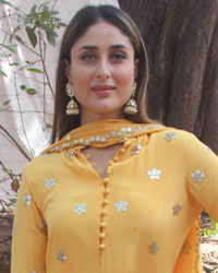 Kareena Kapoor at Kareena and Arjun Promote Ki and Ka