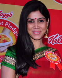 Sakshi Tanwar and Juhi Chawla Sakshi Tanwar and Juhi Chawla