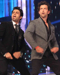 Manish Paul and Hrithik Roshan