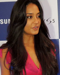 Lisa Haydon at Lisa Haydon Launches Samsung Galaxy S5