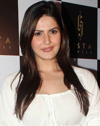 Zarine Khan at Lista Jewels Store Launch