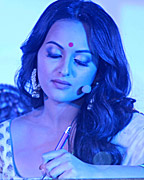 Sonakshi Sinha at Lootera First Look Launch