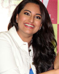 Sonakshi Sinha and Ranveer Singh Sonakshi Sinha and Ranveer Singh