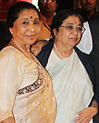 Asha Bhosle, Usha Mangeshkar and Hridayanath Mangeshkar
