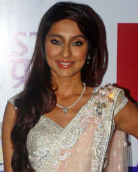 Anusha Dandekar at Marathi Music Awards 2013