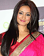 Divya Dutta at Mirchi Music Awards 2013