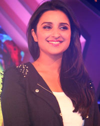 Parineeti Chopra at Mulund Carnival Festival 2013 Finale