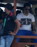Varun Dhawan at Mumbai Swimathon 2013