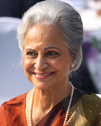 Waheeda Rehman at NDTV Solution Summit 2013