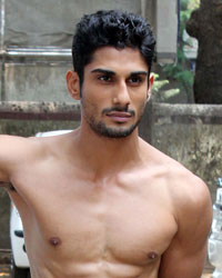 Prateik Babbar at On The Sets of Auroni Taukhon