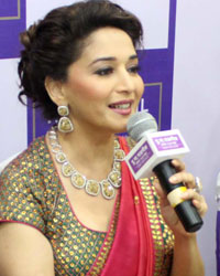 P N Gadgil Jeweller Showroom Launch