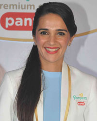 Tara Sharma at Preview of Pampers Premium Care Pants