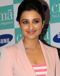 Parineeti Chopra at Parineeti Launches Samsung Galaxy Note 3