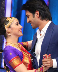 Sushant Singh Rajput at Parineeti Promotes Shuddh Desi Romance on JDJ