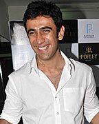 Amit Sadh at Popley`s Platinum Jewellery Unveiled