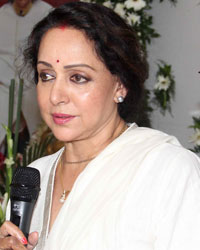 Hema Malini at Prayer Meet of Late Shri Ravindra Jain