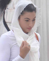 Gauhar Khan at Prayer Meeting for TV Actor Pratyusha Banerjee