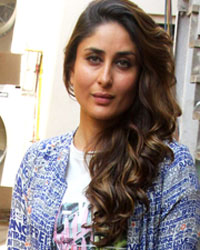 Kareena Kapoor at Promotion of Film Ki and Ka at Mehboob Studio