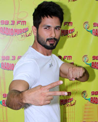 Shahid Kapoor at Promotion of Film Udta Punjab at Radio Mirchi