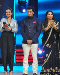 Promotion of Once Upon a Time in Mumbai Dubara on the sets of india's Dancing Supersta