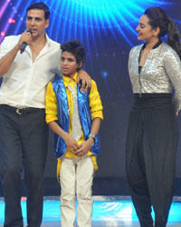 Promotion of Once Upon a Time in Mumbai Dubara on the sets of india's Dancing Supersta