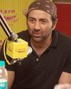 Sunny Deol at Promotion of Yamla Pagla Deewana 2