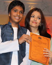 Aishwarya Rai at Pure Love Bhagavan Sri Sathya Sai Baba Concert