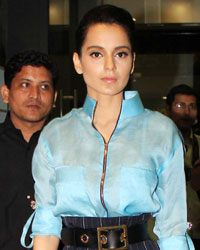 Kangana Ranaut at Queen Promotion at Reliance Digital Store