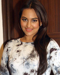 Sonakshi Sinha at R Rajkumar Film Promotion