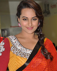 Sonakshi Sinha at R Rajkumar Movie Promotion