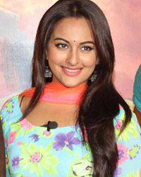 Shahid Kapoor, Sonakshi Sinha and Sonu Sood