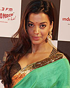 Mugdha Godse at Radio Mirchi Marathi Awards 2013