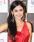 Hrishita Bhatt at Radio Mirchi Marathi Awards 2013