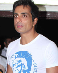 Sonu Sood at Ramaiya Vastavaiya Special Screening