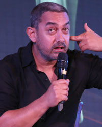 Aamir Khan at Ramnath Goenka Excellence in Journalism Awards