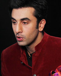 Ranbir Kapoor at Ranbir and Neetu on the sets of KBC