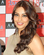 Nawazuddin Siddiqui and Bipasha Basu