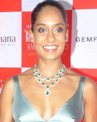 Lisa Haydon at Retail Jeweller India Awards 2013