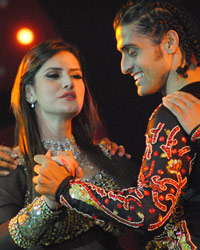 Zarine Khan at Saifai Mahotsav 2014